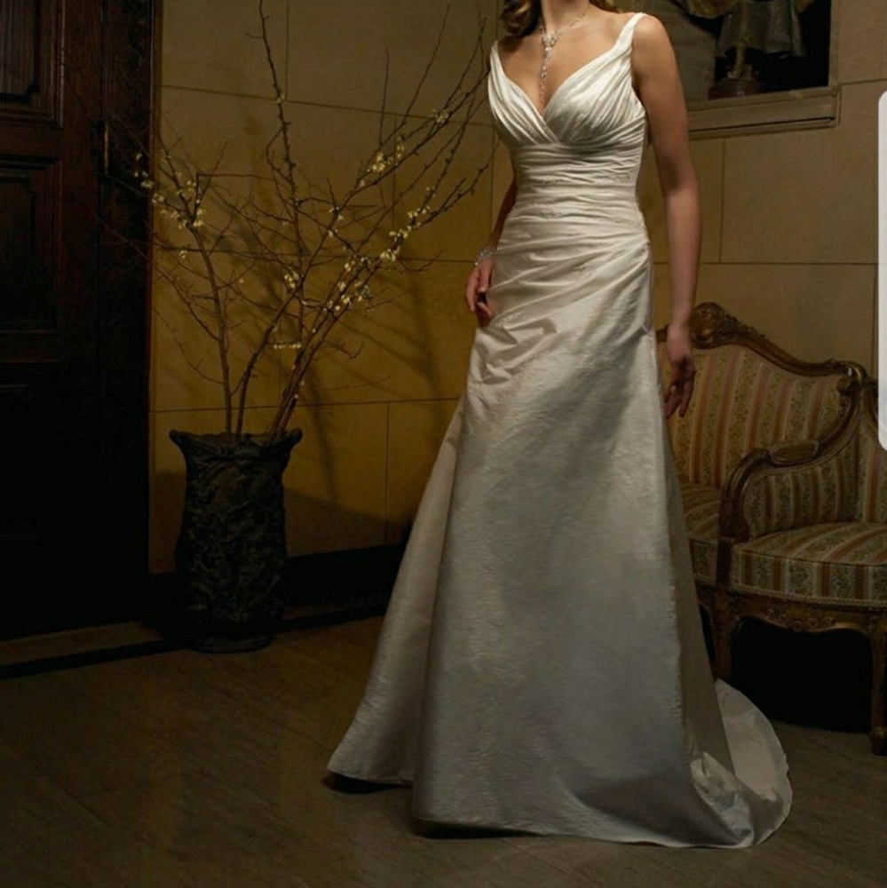 Casablanca Style 1831 wedding dress